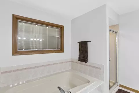 560 Valleyview Dr, Bartlett, IL 60103 photo 33