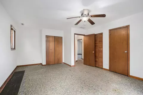 Bedroom - 17153 Burnham Ave, Lansing, IL 60438 photo 2 of 6