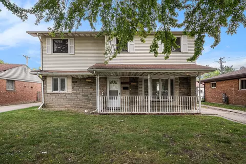 17153 Burnham Ave, Lansing, IL 60438