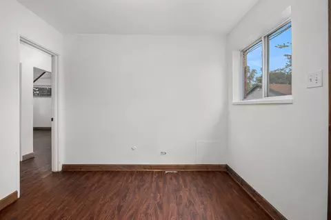 Bedroom - 17153 Burnham Ave, Lansing, IL 60438 photo 6 of 6