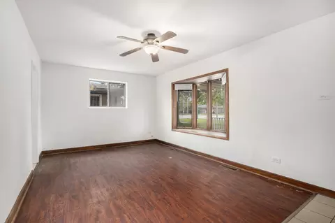 Living - 17153 Burnham Ave, Lansing, IL 60438 photo 2 of 2