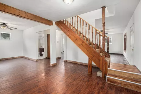 Entry Way - 17153 Burnham Ave, Lansing, IL 60438 photo 1 of 2