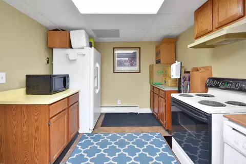 Kitchen - 113 N Kickapoo St, Lincoln, IL 62656 photo 5 of 5