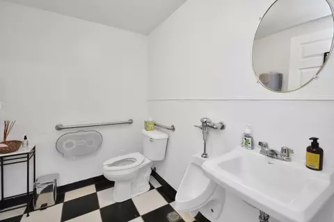 Bath - 113 N Kickapoo St, Lincoln, IL 62656 photo 3 of 6