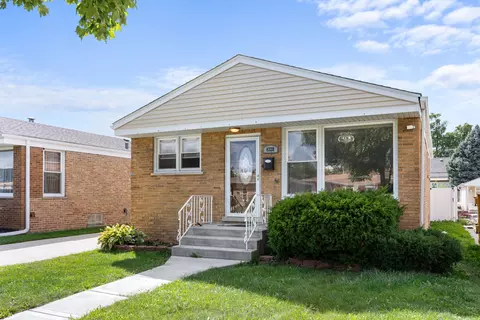 4228 Atlantic Ave, Schiller Park, IL 60176