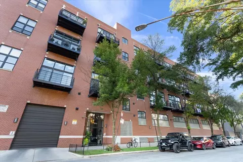 1934 N Washtenaw Ave #103, Chicago, IL 60647