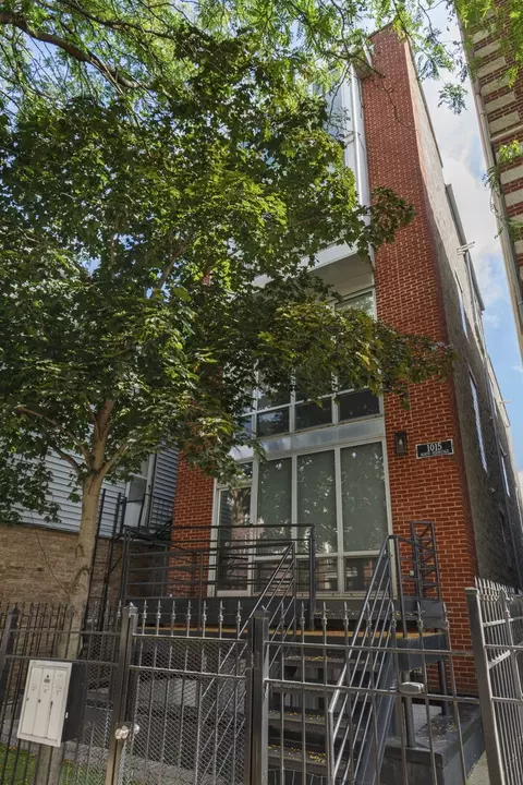 1015 N Hermitage Ave #C, Chicago, IL 60622