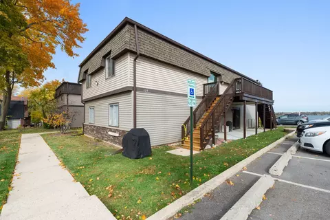 125 E Mill St #103, Wauconda, IL 60084
