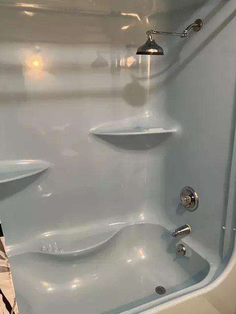 Bath - 403 E Park St, Morrison, IL 61270 photo 1 of 4