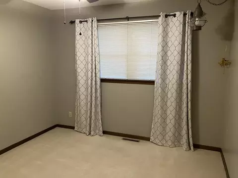 Bedroom - 403 E Park St, Morrison, IL 61270 photo 2 of 5