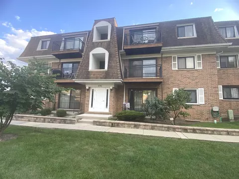4146 Cove Ln #D, Glenview, IL 60025
