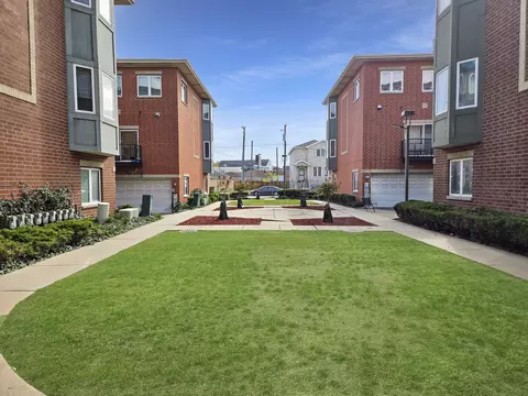 Exterior - 2415 W 32nd Pl, Chicago, IL 60608 photo 2 of 2