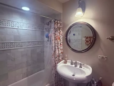 14840 Kilpatrick Ave #604, Midlothian, IL 60445 photo 5