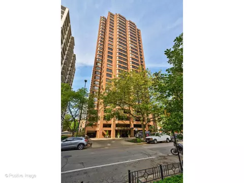 1410 N State Pkwy #27A, Chicago, IL 60610