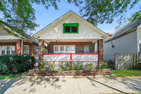 2016 E 93rd St, Chicago, IL 60617