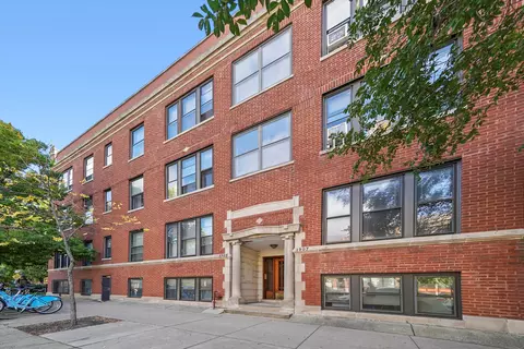 1907 W Montrose Ave #2, Chicago, IL 60613