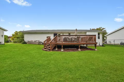 Exterior - 115 Shadowbrook Dr, Capron, IL 61012 photo 4 of 5