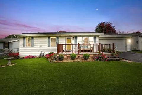 Exterior - 115 Shadowbrook Dr, Capron, IL 61012 photo 5 of 5