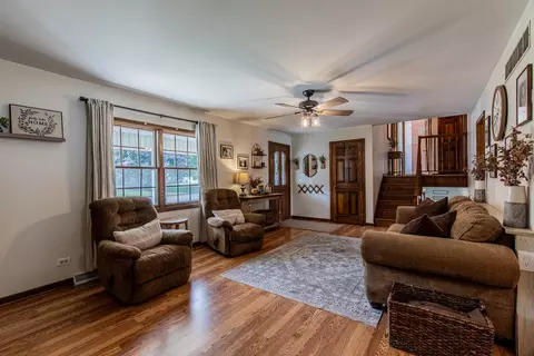 2013 Pine Ave, Mendota, IL 61342 photo 4