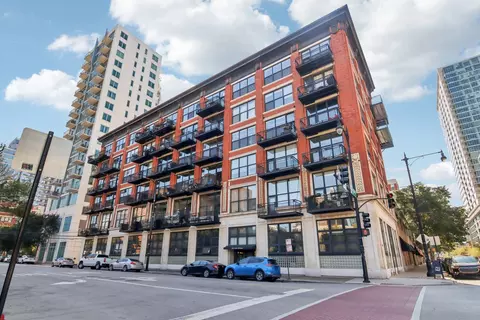 1601 S Michigan Ave #306, Chicago, IL 60616