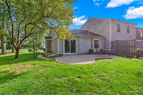 Exterior - 20 Red Oak Trl, Cary, IL 60013 photo 5 of 8