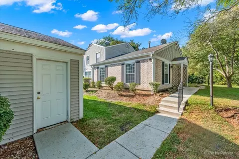 Exterior - 20 Red Oak Trl, Cary, IL 60013 photo 2 of 8