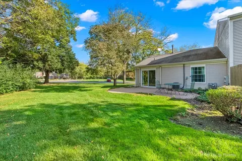 Exterior - 20 Red Oak Trl, Cary, IL 60013 photo 6 of 8