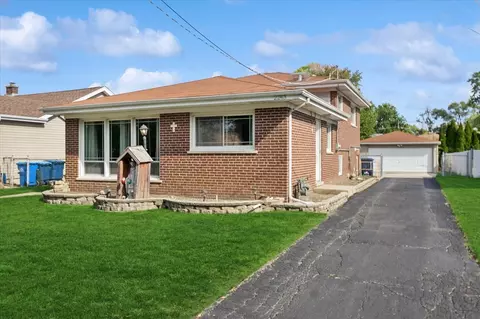 2243 S Wolf Rd, Des Plaines, IL 60018