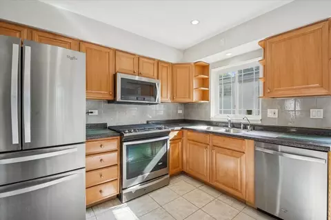 Kitchen - 2243 S Wolf Rd, Des Plaines, IL 60018 photo 1 of 2