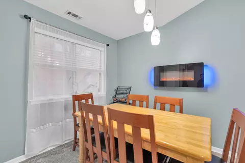 Dining - 759 Sterling Ct #A2, Bartlett, IL 60103 photo 1 of 2