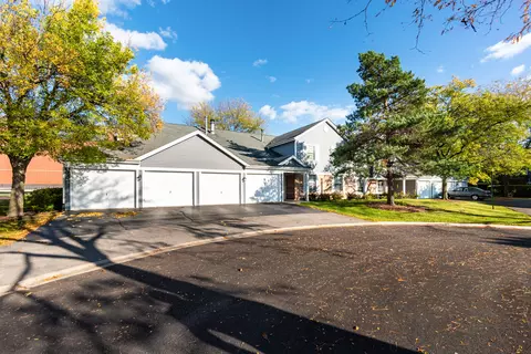 759 Sterling Ct #A2, Bartlett, IL 60103