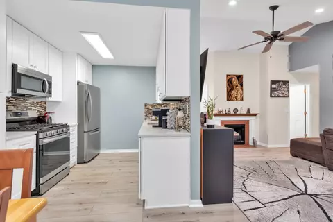 Kitchen - 759 Sterling Ct #A2, Bartlett, IL 60103 photo 1 of 4