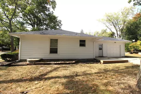 Exterior - 800 Bryan St, Normal, IL 61761 photo 2 of 4