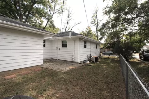 Exterior - 800 Bryan St, Normal, IL 61761 photo 4 of 4