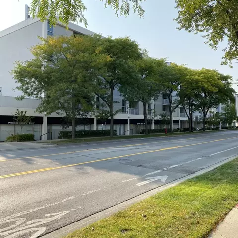 1625 Sheridan Rd #502, Wilmette, IL 60091