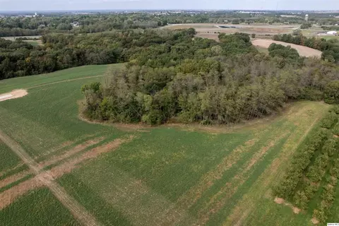 6001 Orchards Edge Ln, Quincy, IL 62305