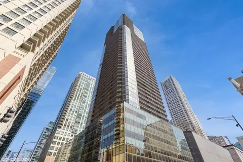 10 E Ontario St #1806, Chicago, IL 60611