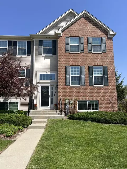 462 Town Center Blvd, Gilberts, IL 60136