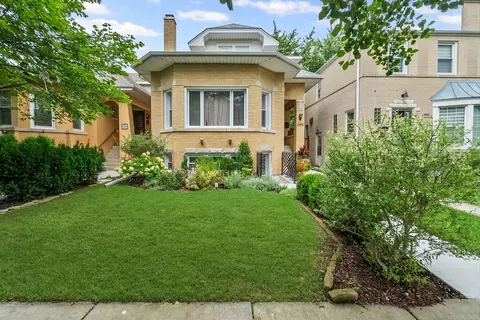 5410 W Hutchinson St, Chicago, IL 60641