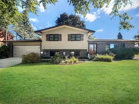 177 Cardinal Dr, Bloomingdale, IL 60108