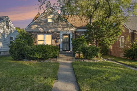 212 E 142nd Pl, Dolton, IL 60419 photo 2