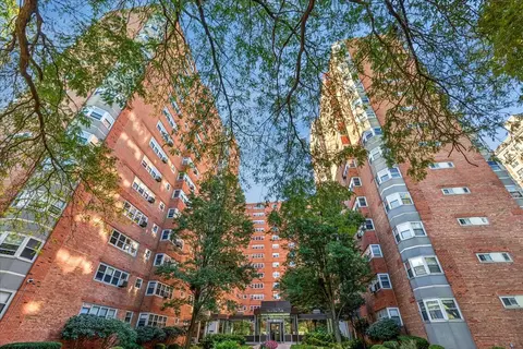 4960 N Marine Dr #816, Chicago, IL 60640