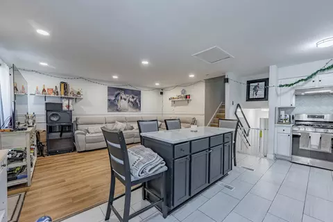 Kitchen - 7747 W 62nd St, Summit, IL 60501 photo 2 of 3