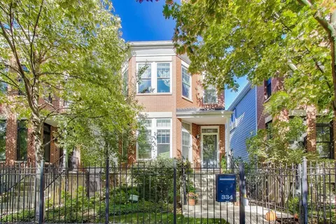 334 W Goethe St, Chicago, IL 60610
