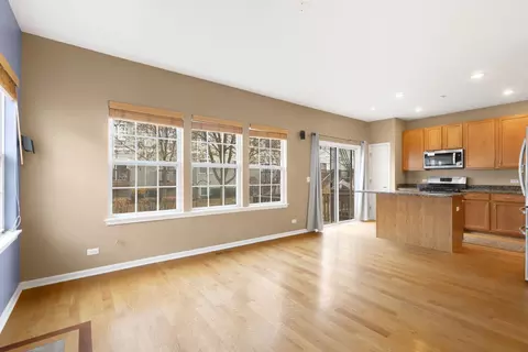 Living - Undisclosed, Hoffman Estates, IL 60192 photo 8 of 11