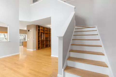 Entry Way - Undisclosed, Hoffman Estates, IL 60192 photo 1 of 1