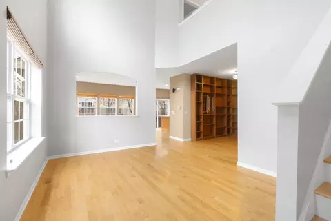 Living - Undisclosed, Hoffman Estates, IL 60192 photo 2 of 11