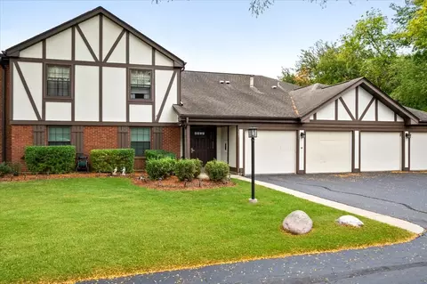1221 Plum Tree Ct #D1, Schaumburg, IL 60193
