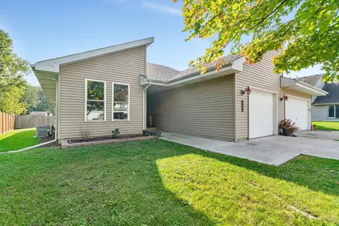 210 Kevin Dr, Diamond, IL 60416