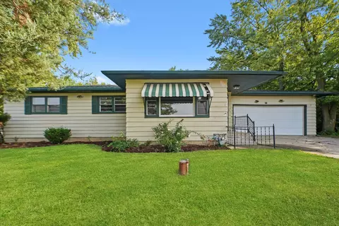 812 Northern Dr, Lockport, IL 60441